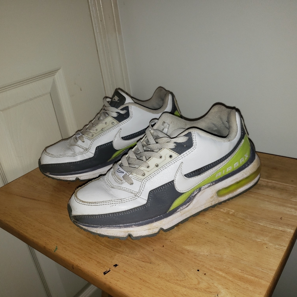 2 pair nike air max ltd